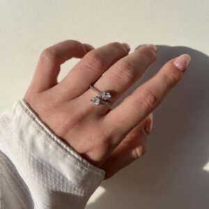 Anello con cuori contrarié