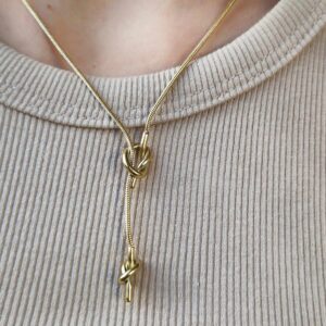 Collana con doppio nodo