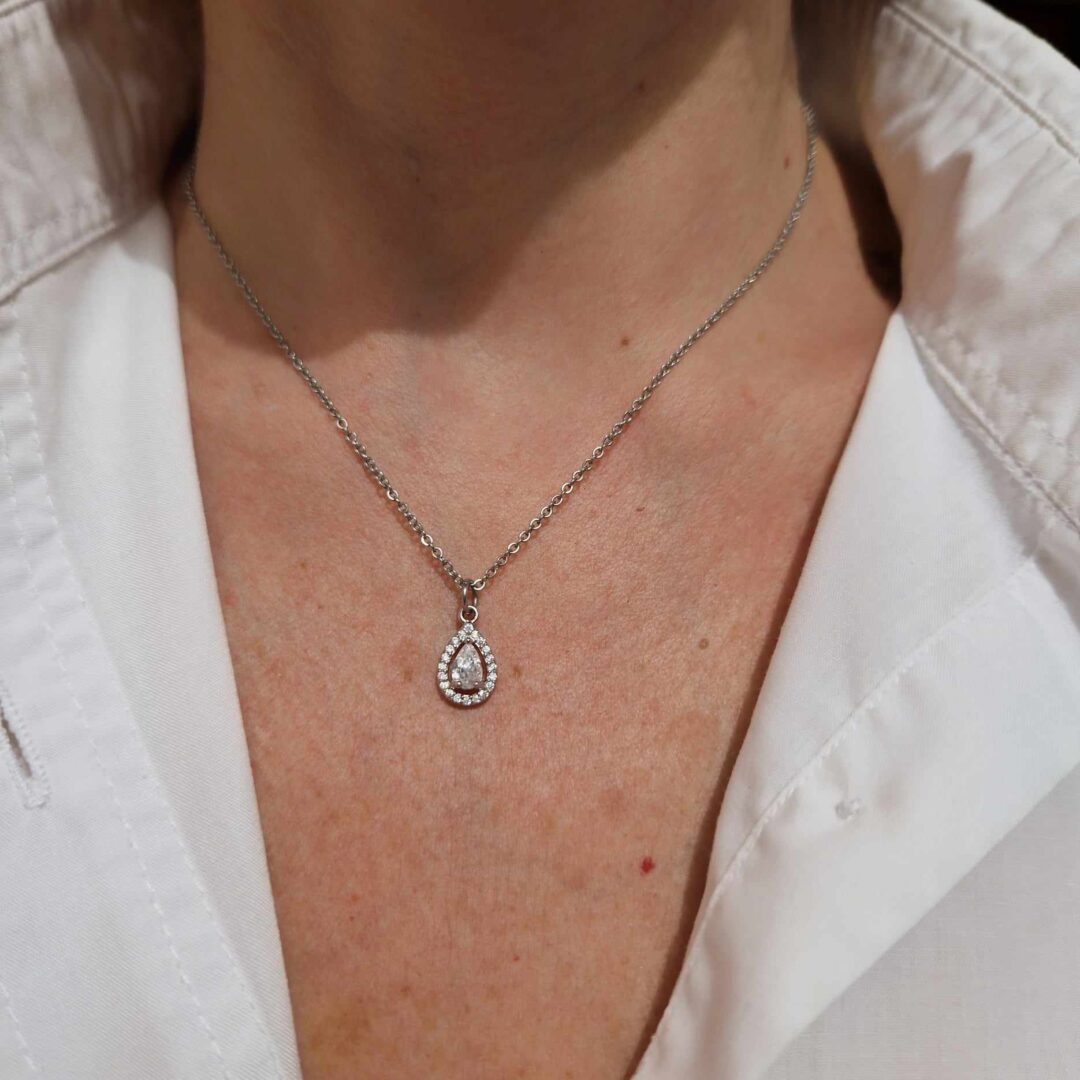 Collana con goccia pietre zirconie
