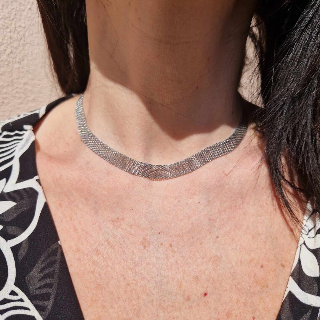 Collana girocollo maglia a rete